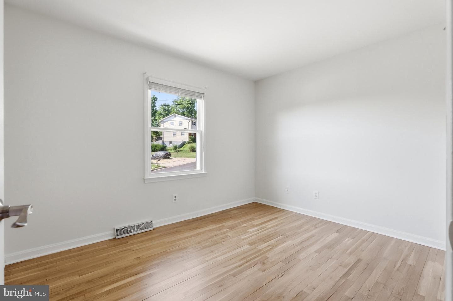 13015 Chalfont Avenue photo 28