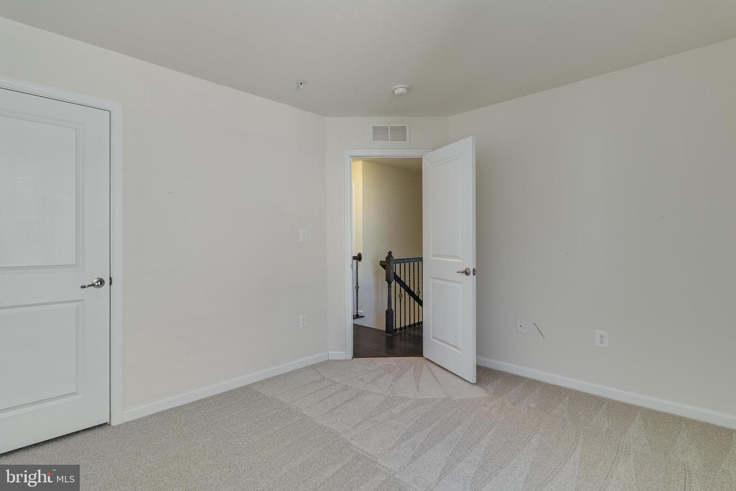 3002 Winterbourne Drive photo 15