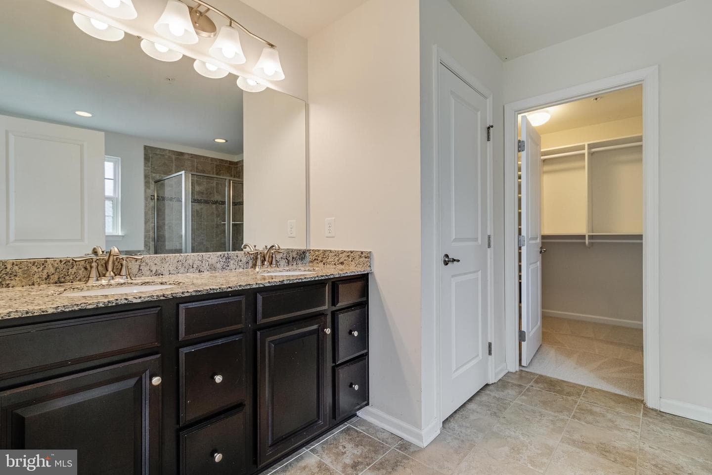 3002 Winterbourne Drive photo 22