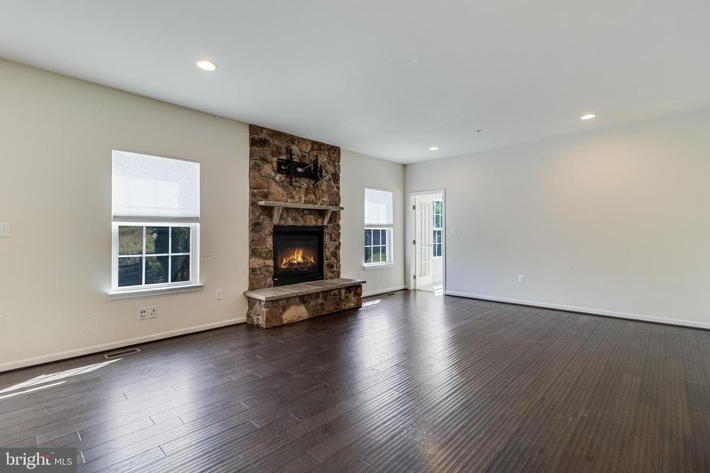 3002 Winterbourne Drive photo 38