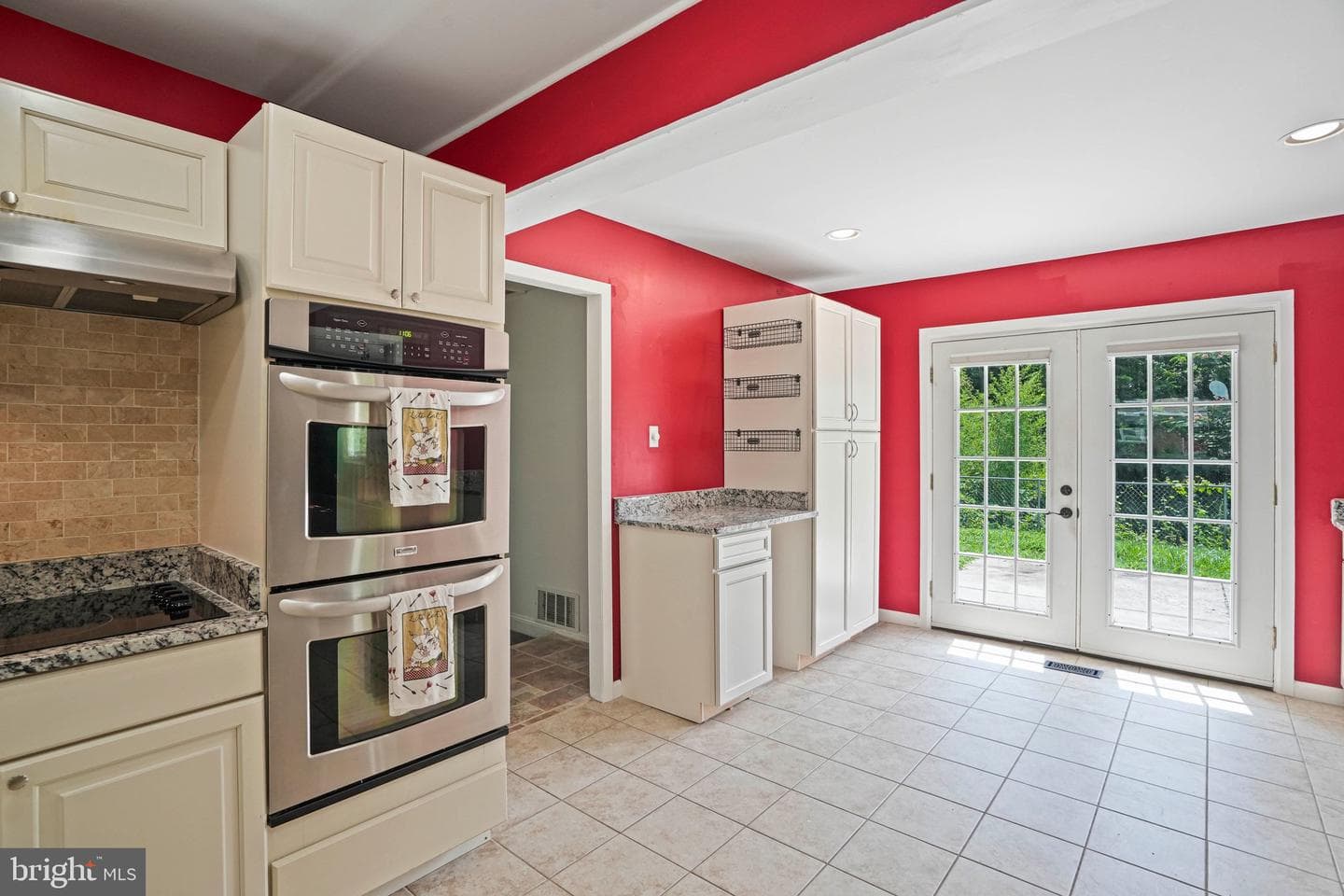 2201 Harwood Ln photo 10
