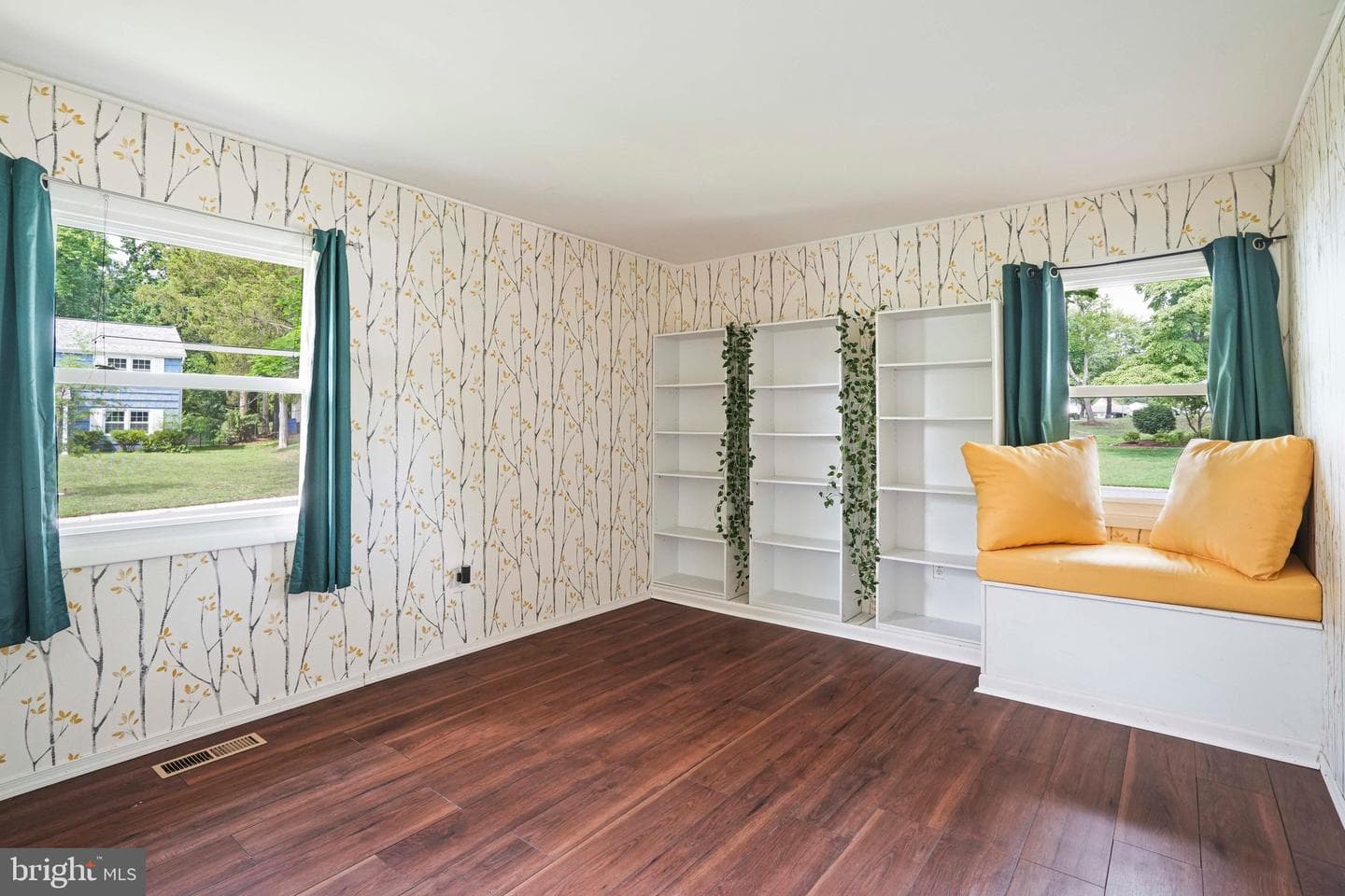 2201 Harwood Ln photo 14