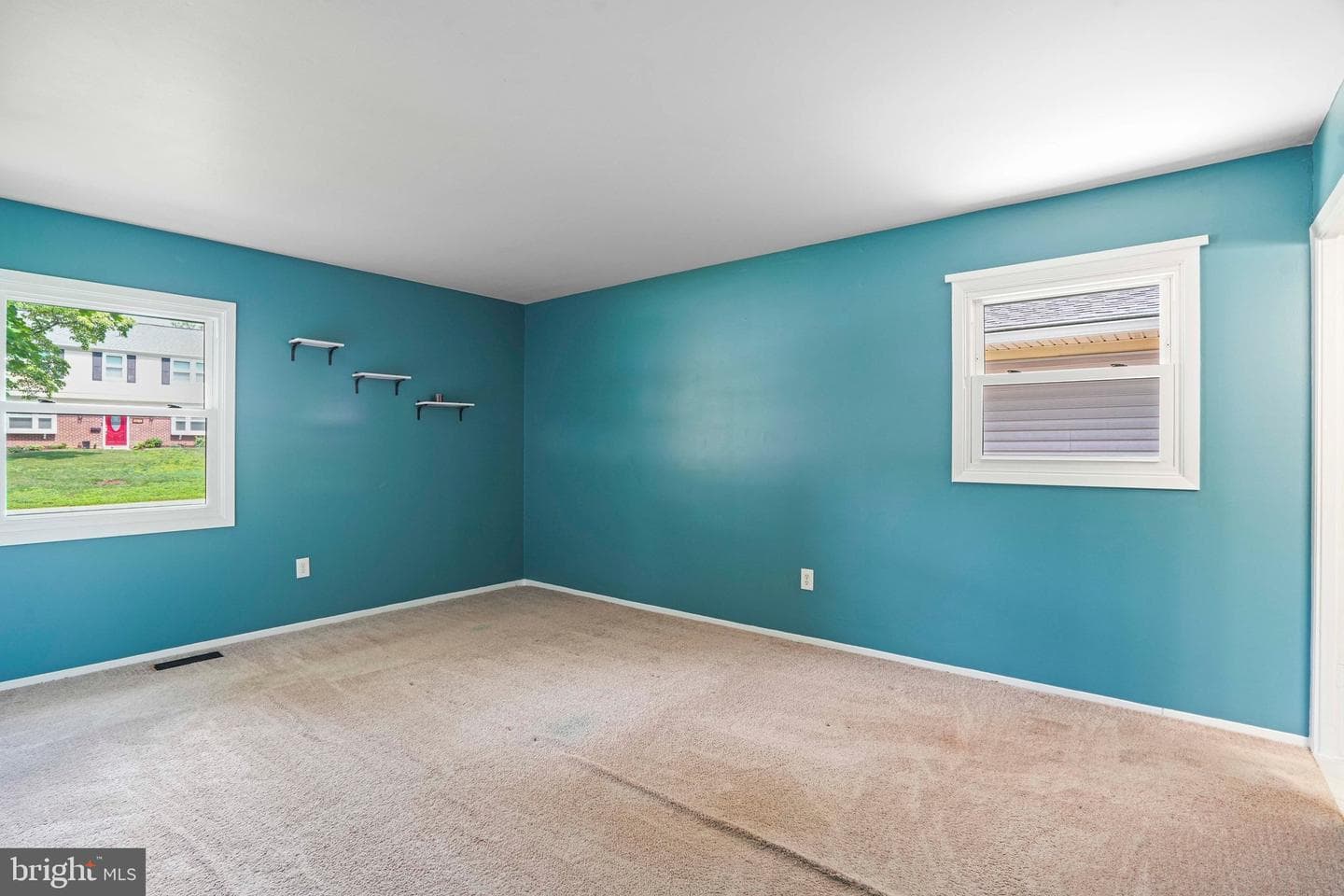 2201 Harwood Ln photo 17