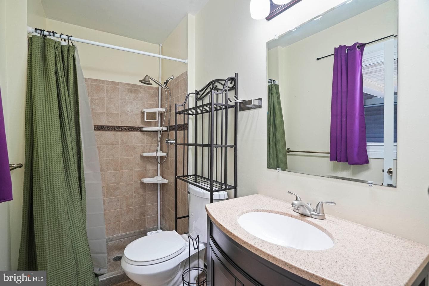 2201 Harwood Ln photo 18