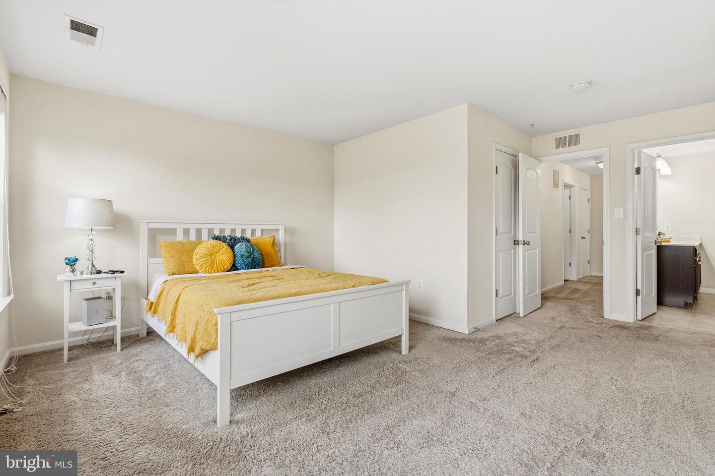 2643 Campus Way N photo 17