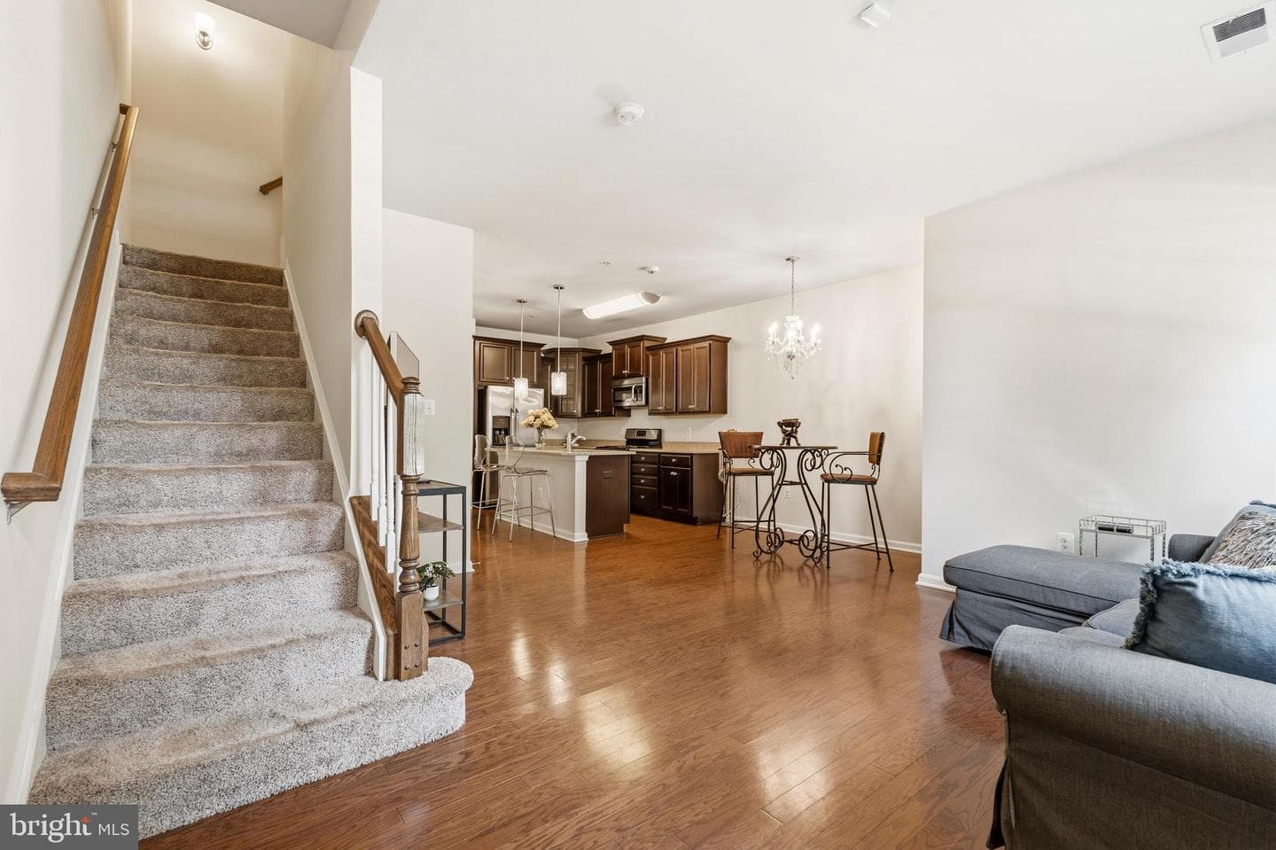 2643 Campus Way N photo 5