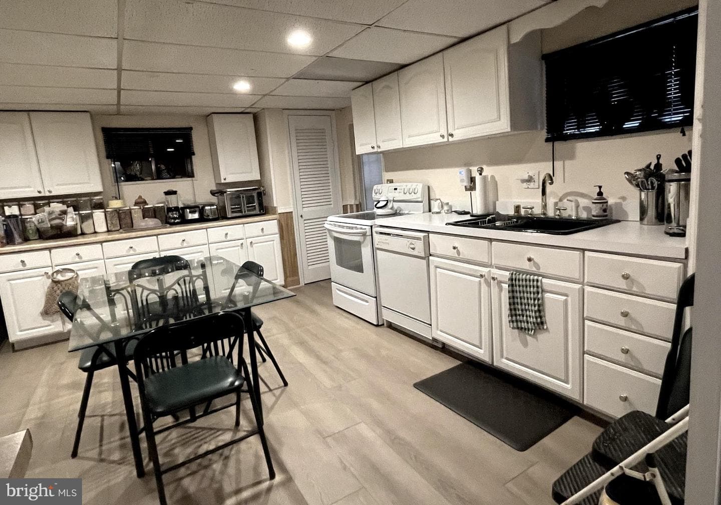 11007 Phillips Dr photo 11