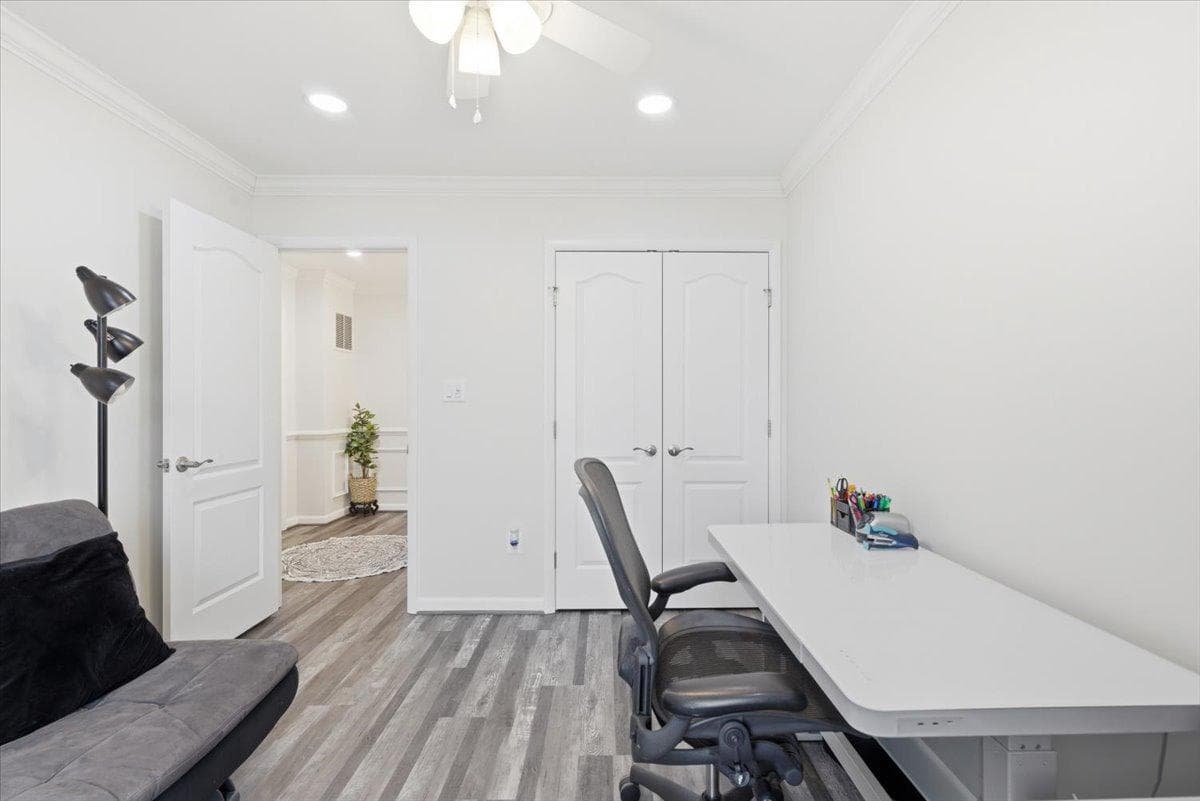 1008 Spring Valley Court photo 15