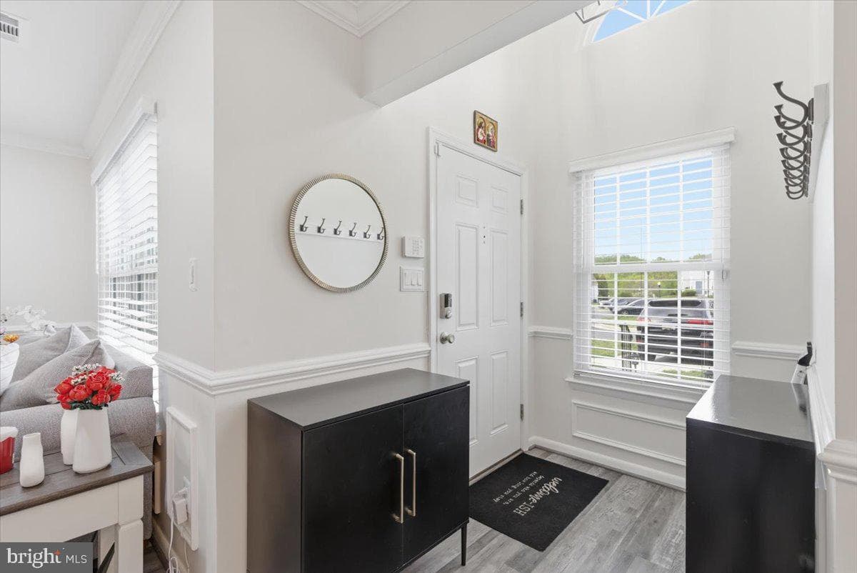 1008 Spring Valley Court photo 4