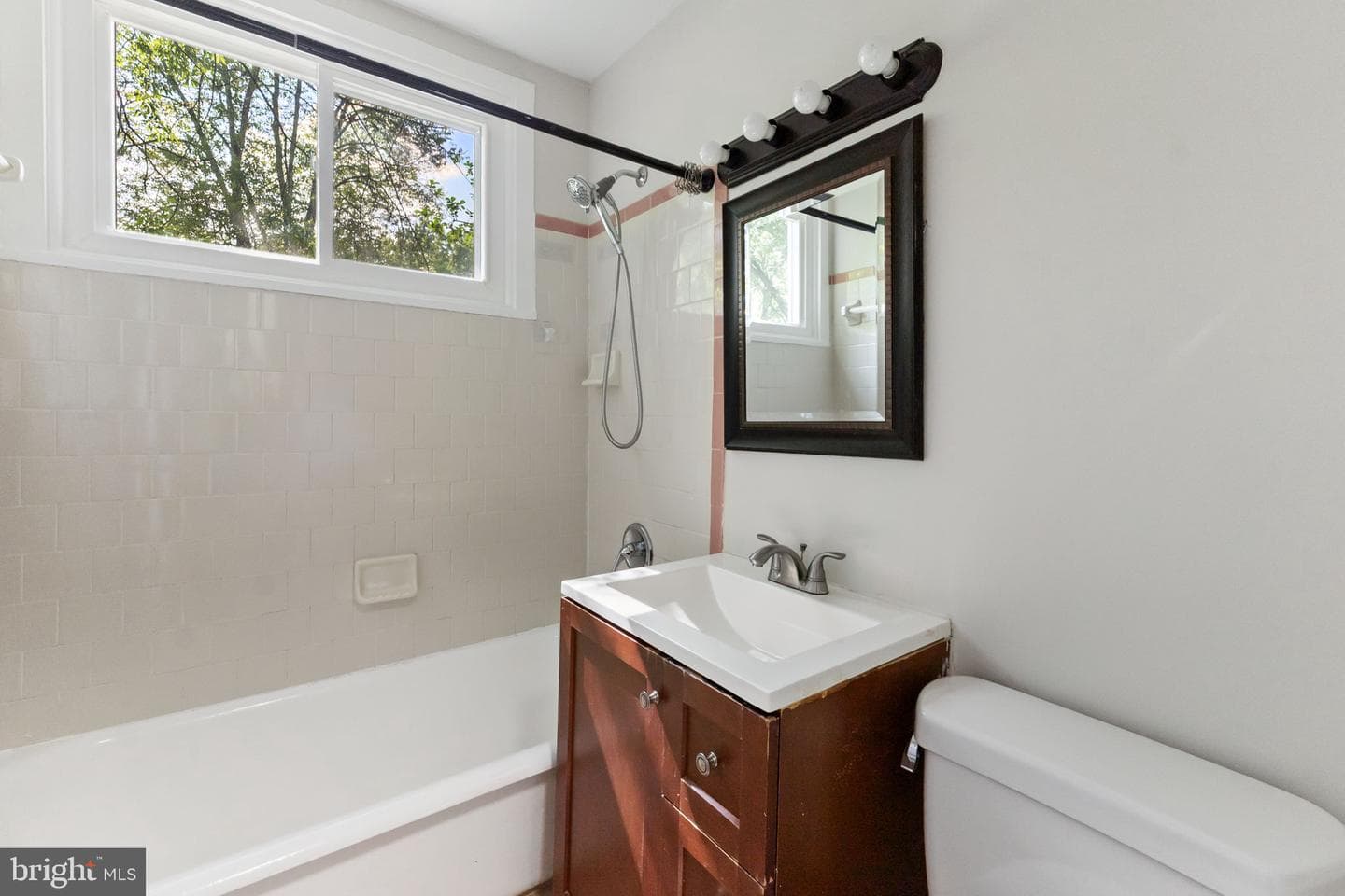 20 Hillside Rd photo 9
