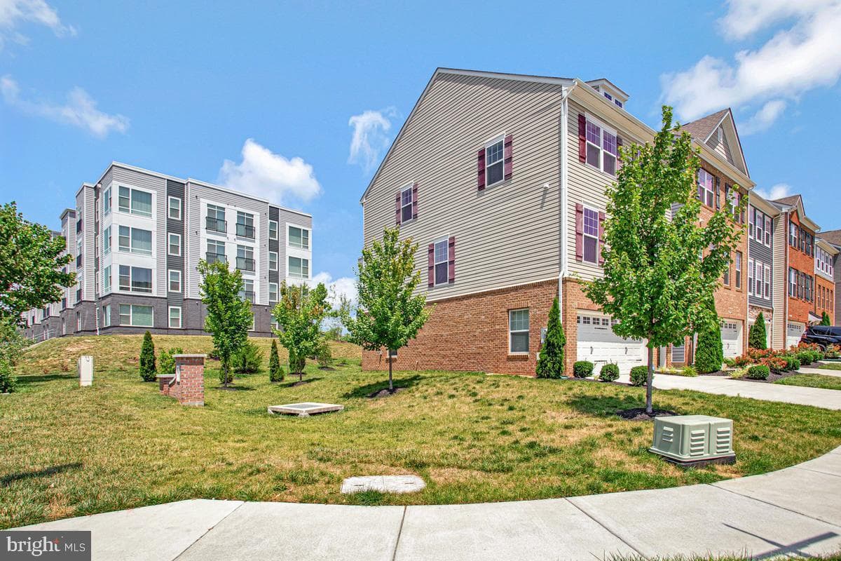 2263 Ruby Turn, Bowie