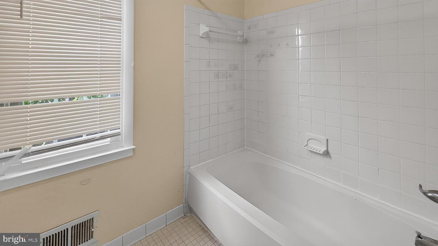13100 N Point Lane photo 14