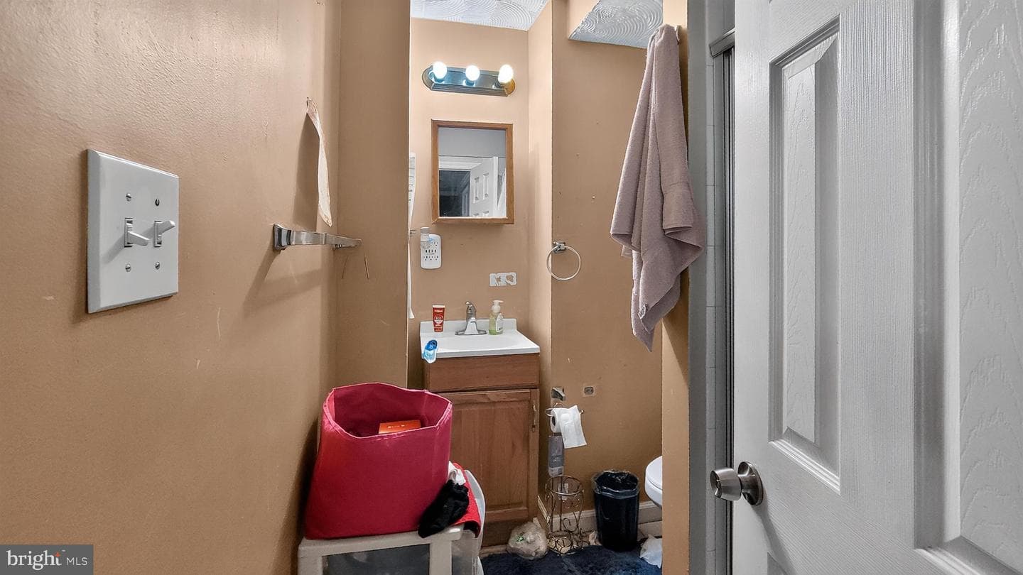 13100 N Point Lane photo 26