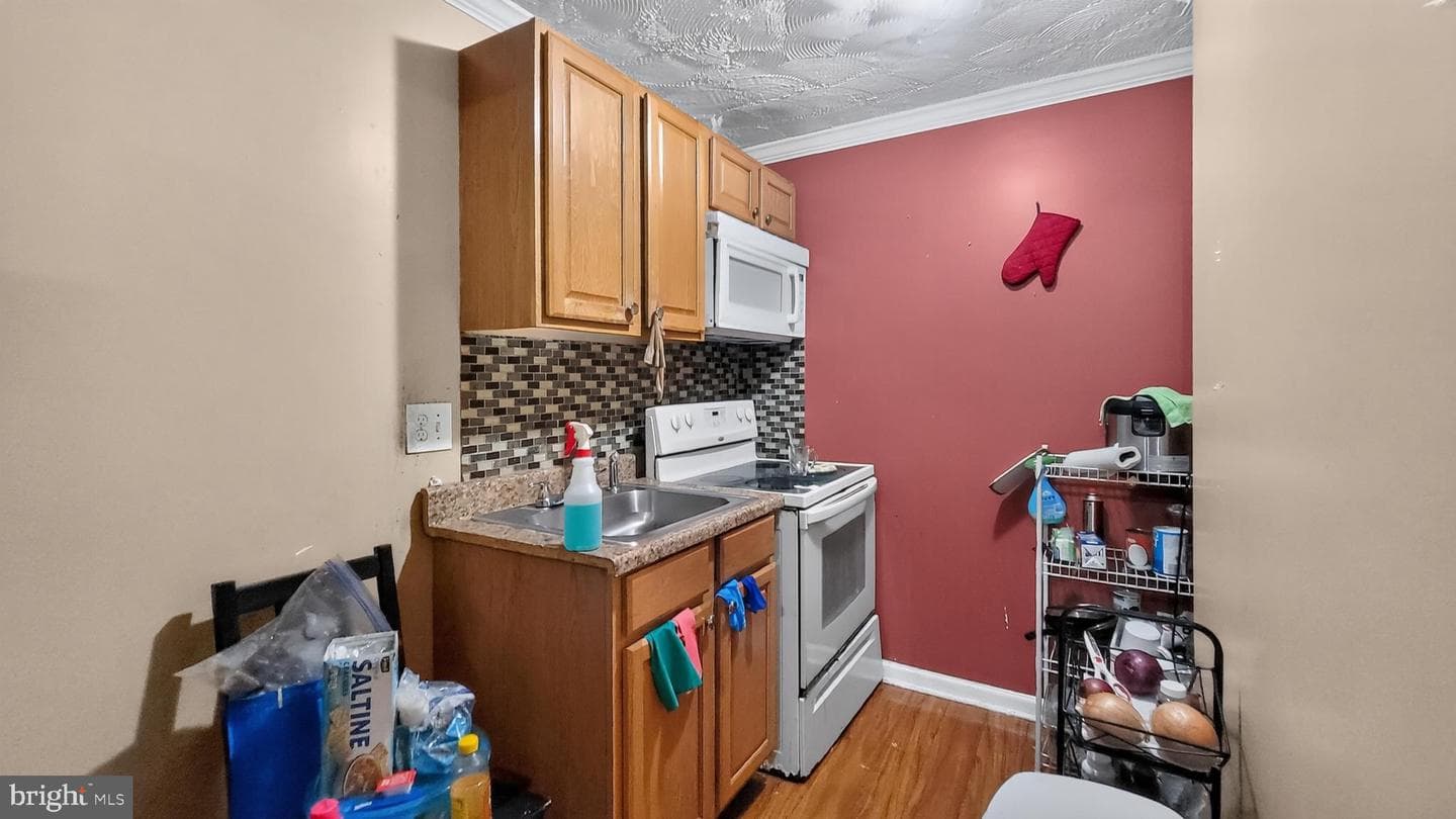 13100 N Point Lane photo 27