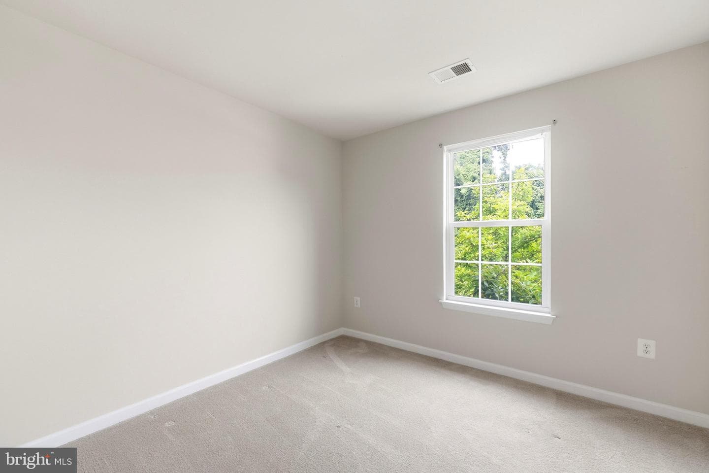 1141 Wilberforce Court photo 23