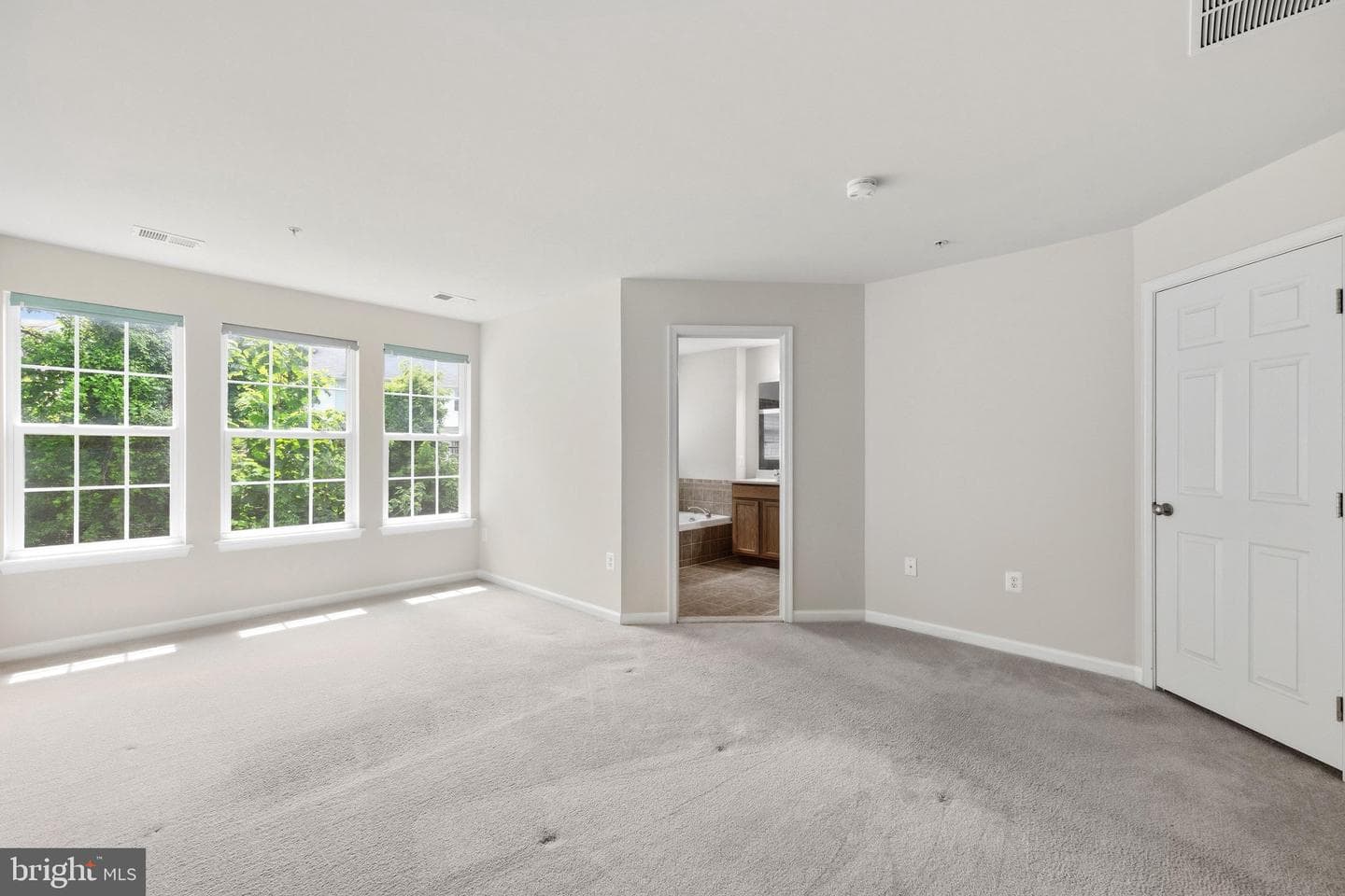 1141 Wilberforce Court photo 25