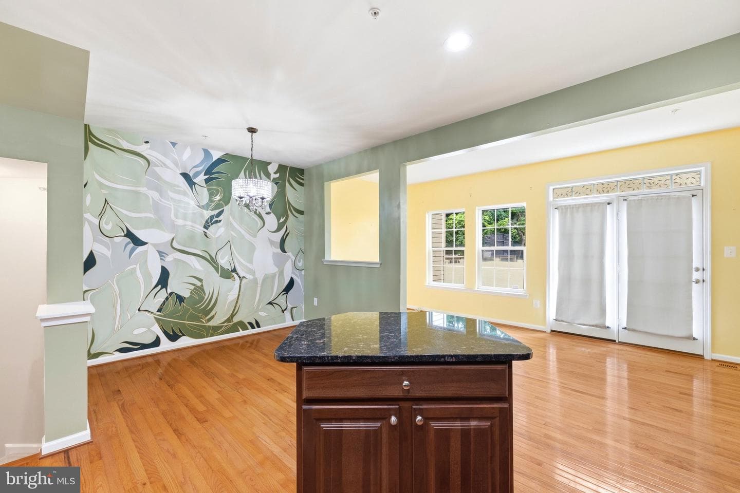 1141 Wilberforce Court photo 8