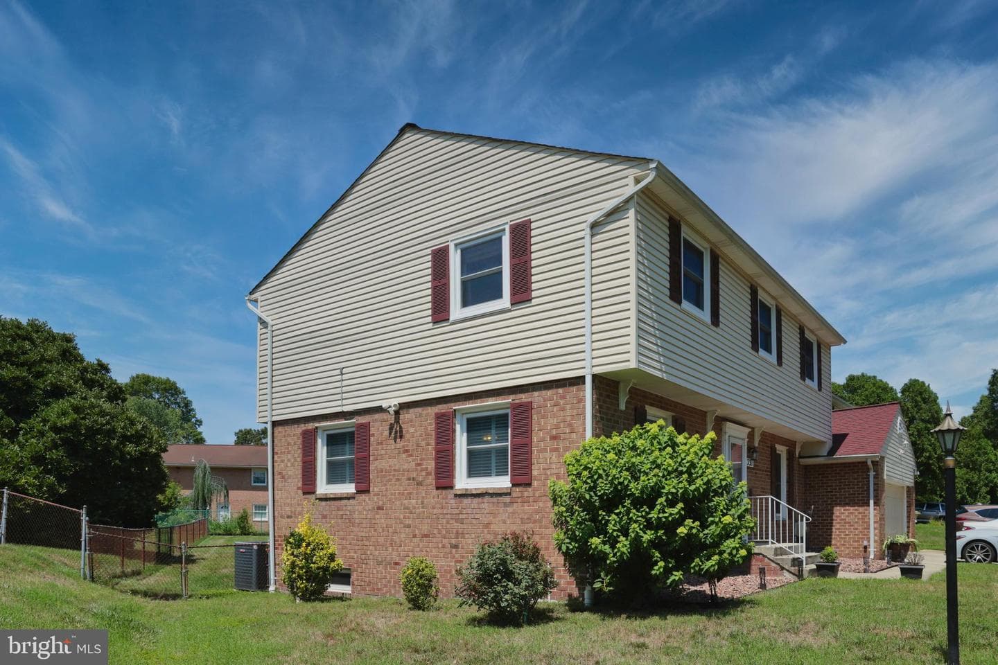 331 Alastair Street photo 34