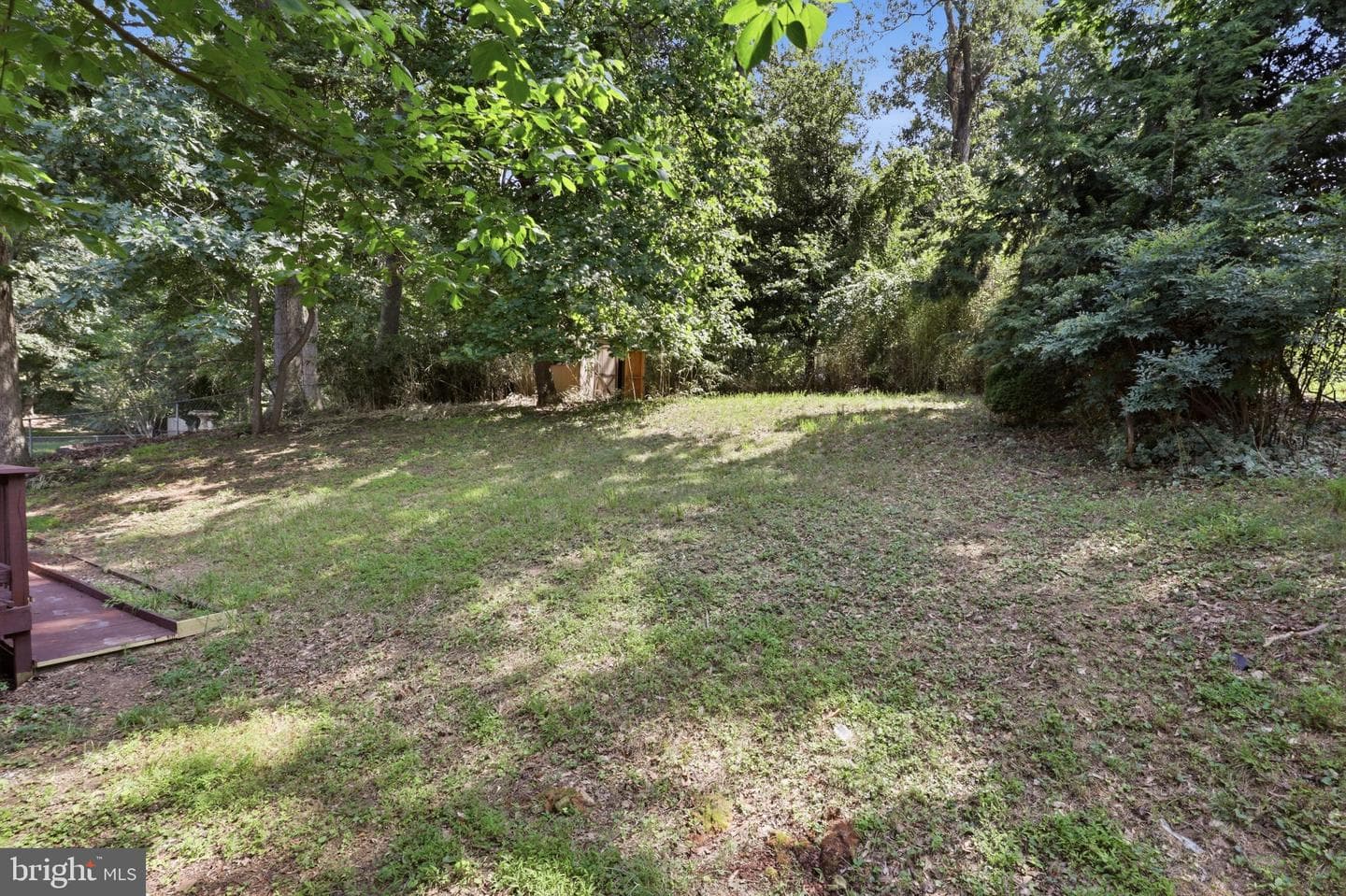 716 Calvert Lane photo 35