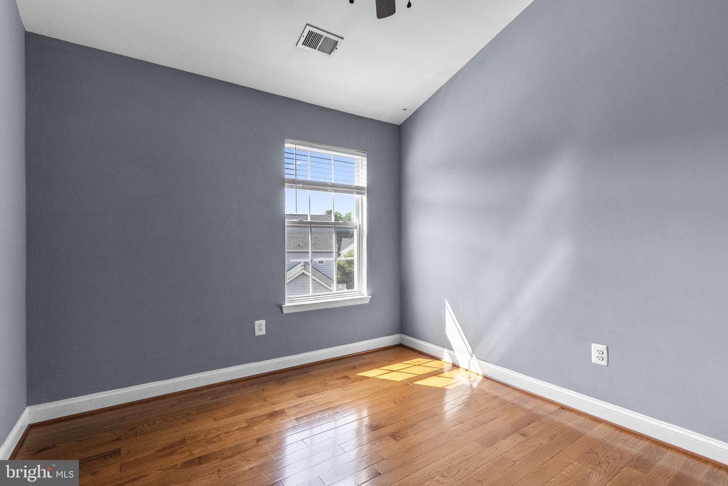 14810 Hardcastle Street photo 33