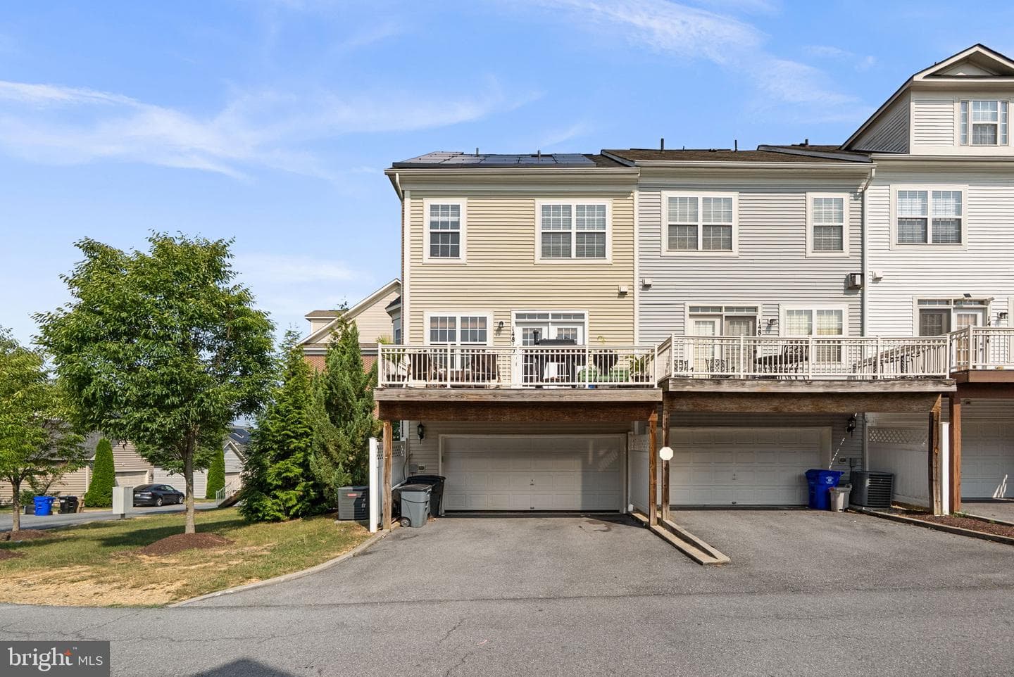 14810 Hardcastle Street photo 39