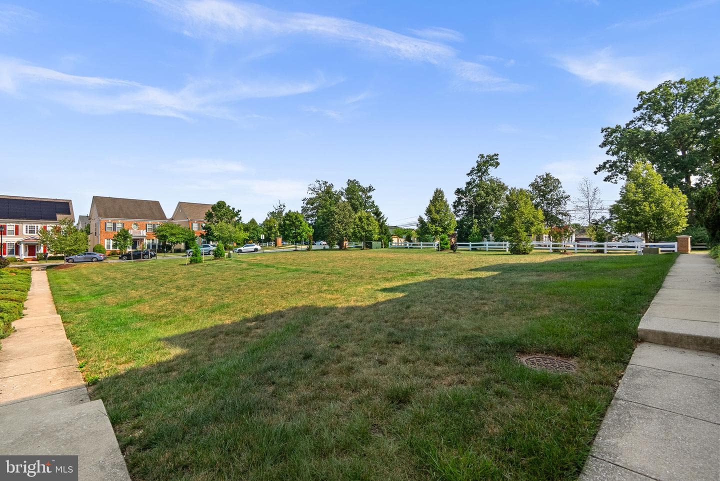 14810 Hardcastle Street photo 41