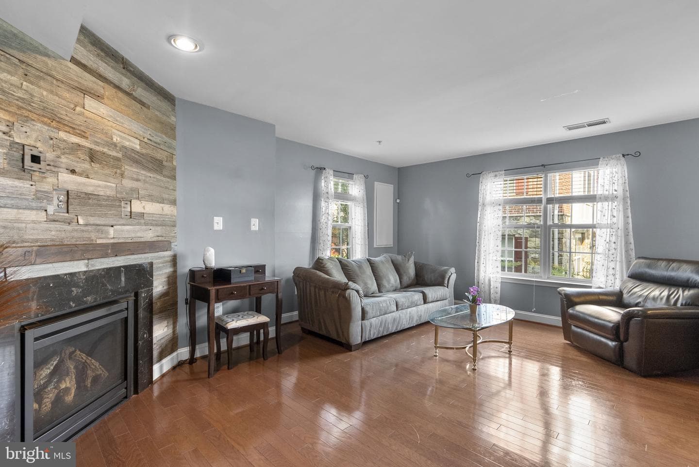 14810 Hardcastle Street photo 5
