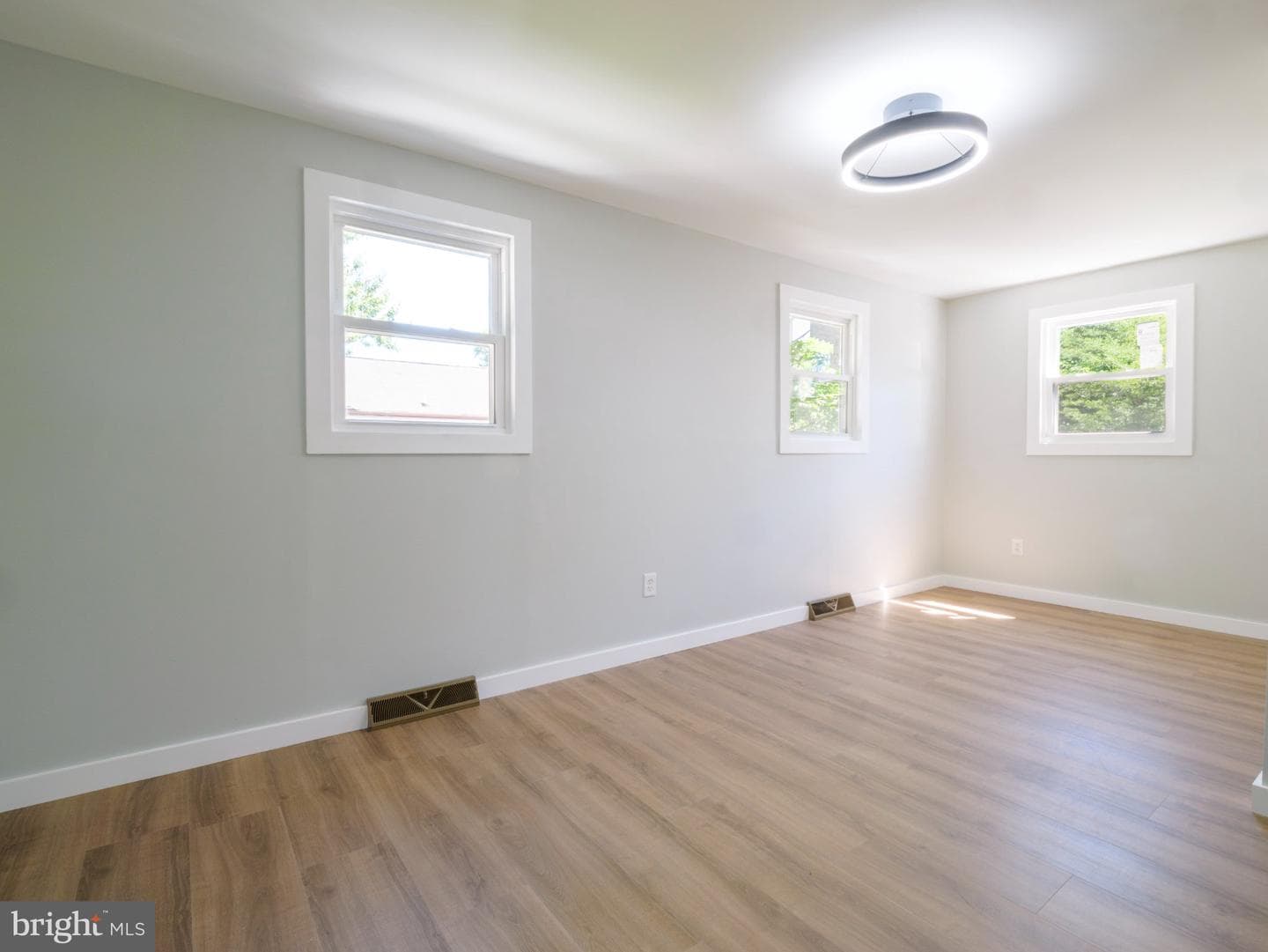 5608 31st Avenue photo 16