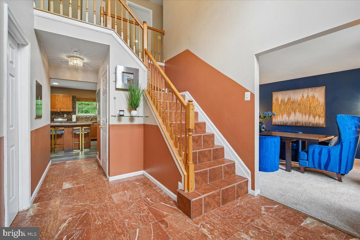 1112 Ryon Way photo 4