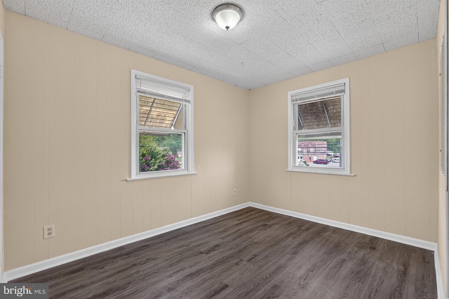 2021 Sheridan Street photo 20