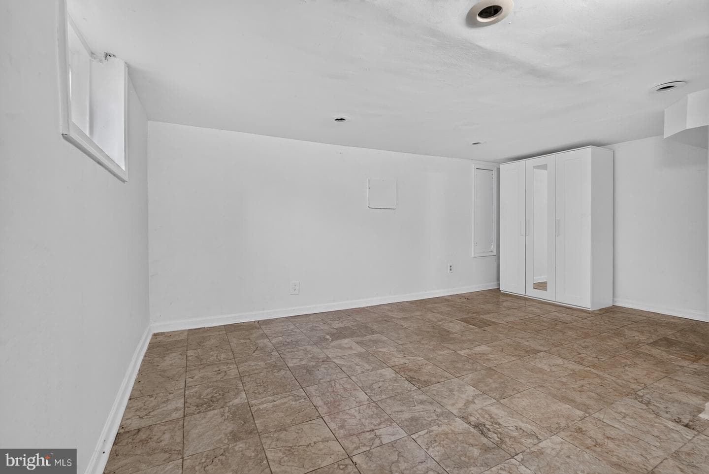 2021 Sheridan Street photo 30