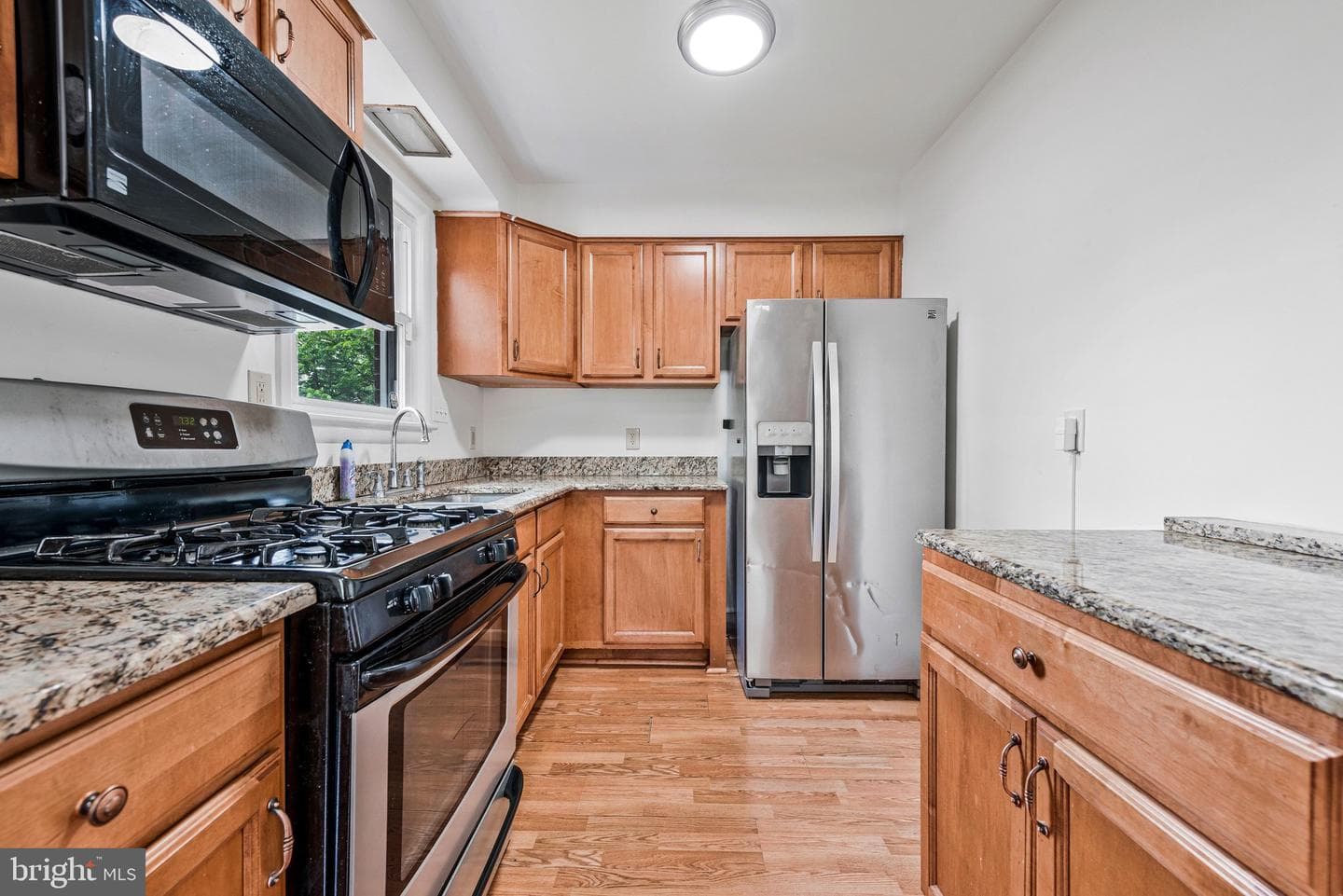 1911 Houston Street photo 6