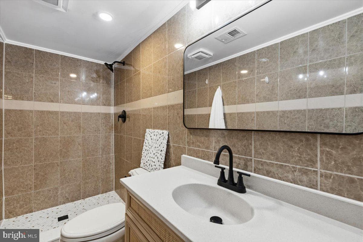 5804 Spell Road photo 7