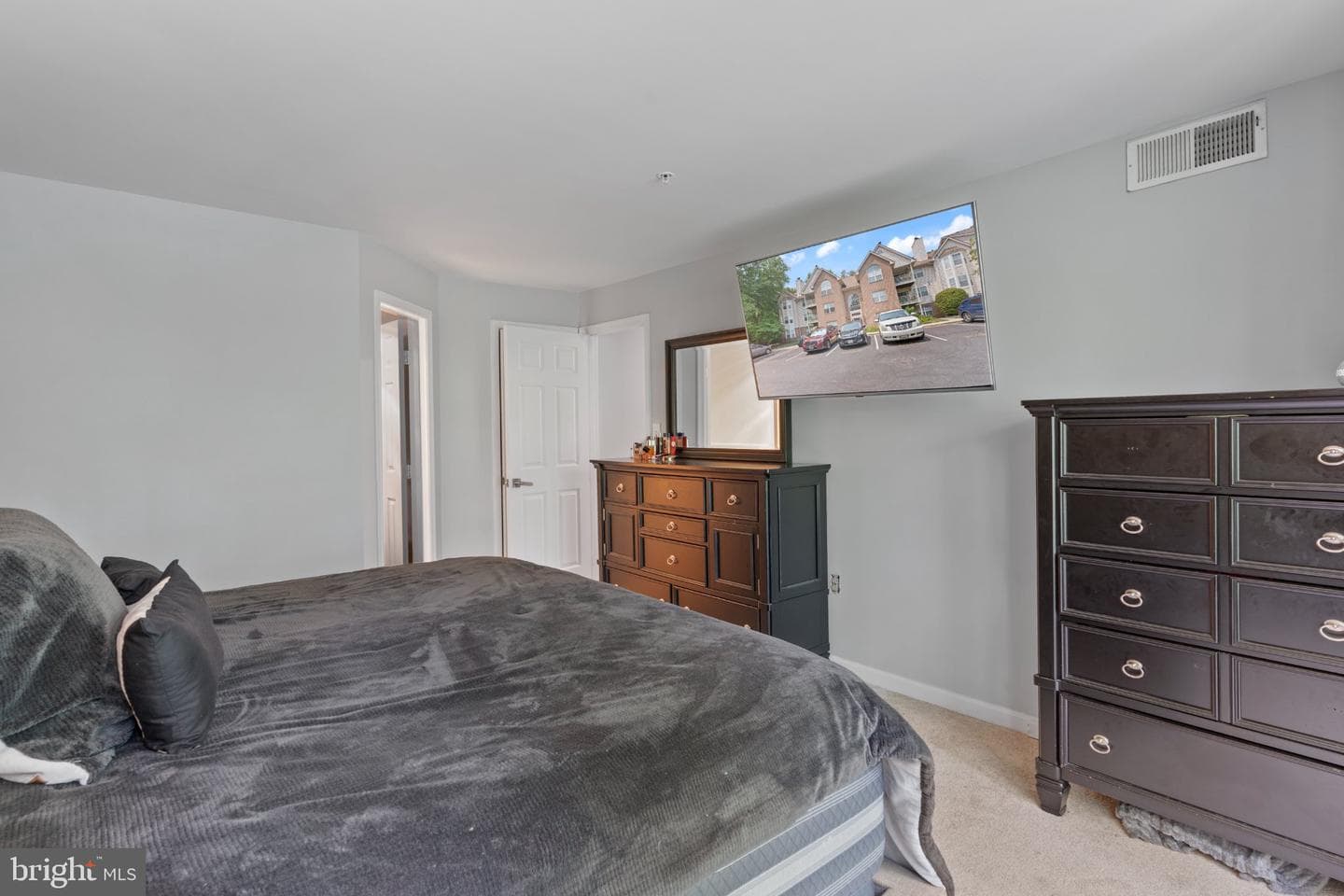 9720 Lake Pointe Court #204 photo 15