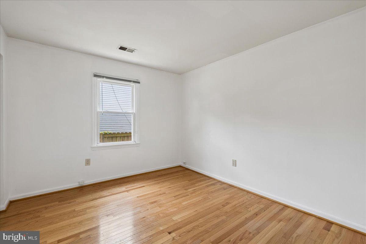 8517 Potomac Avenue photo 12