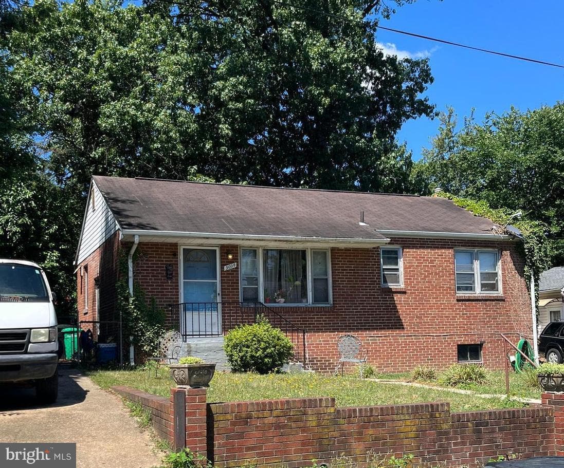 5004 59th Avenue, Hyattsville