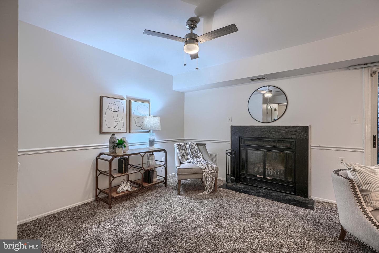 2266 Prince Of Wales Court photo 12
