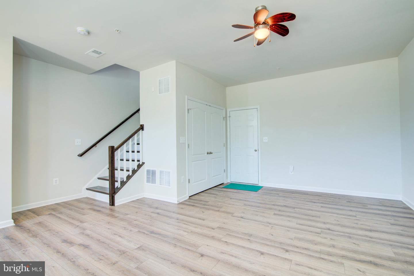 2666 Sierra Nevada Avenue photo 11