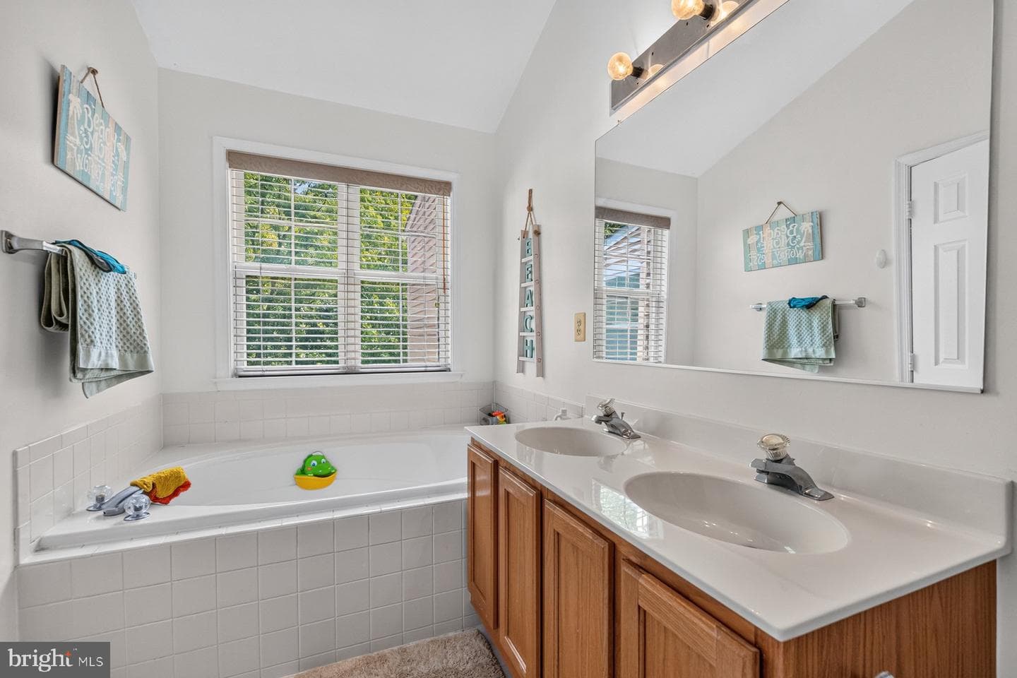 10209 Balsam Poplar Place photo 19