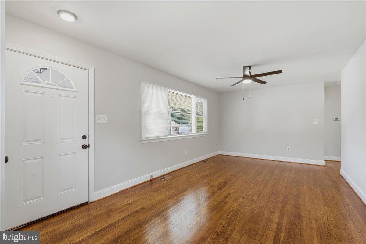 5713 Eagle Street photo 4