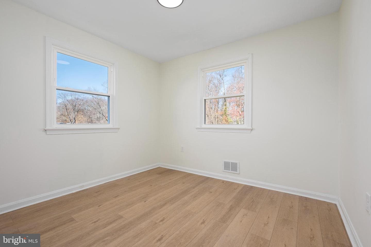5438 Odell Road photo 20