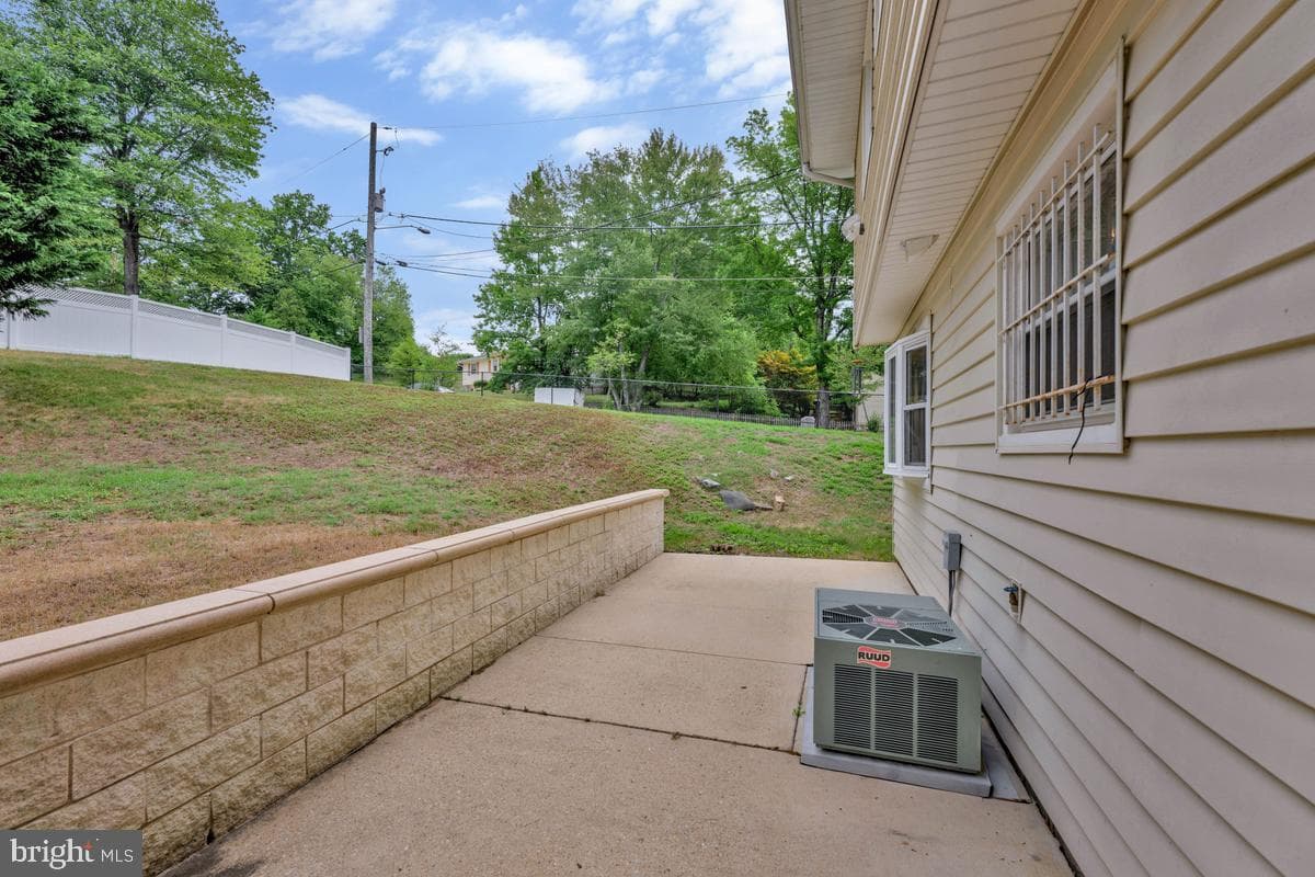 7515 Lenham Drive photo 33