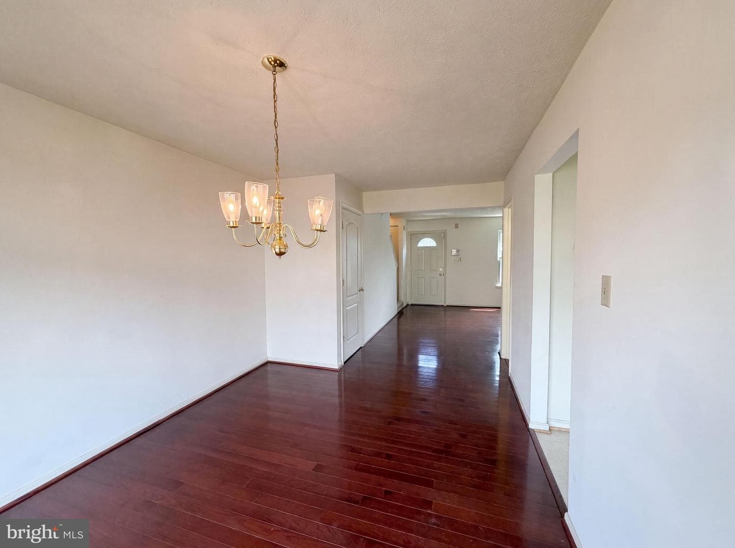2726 Crestwick Place photo 9