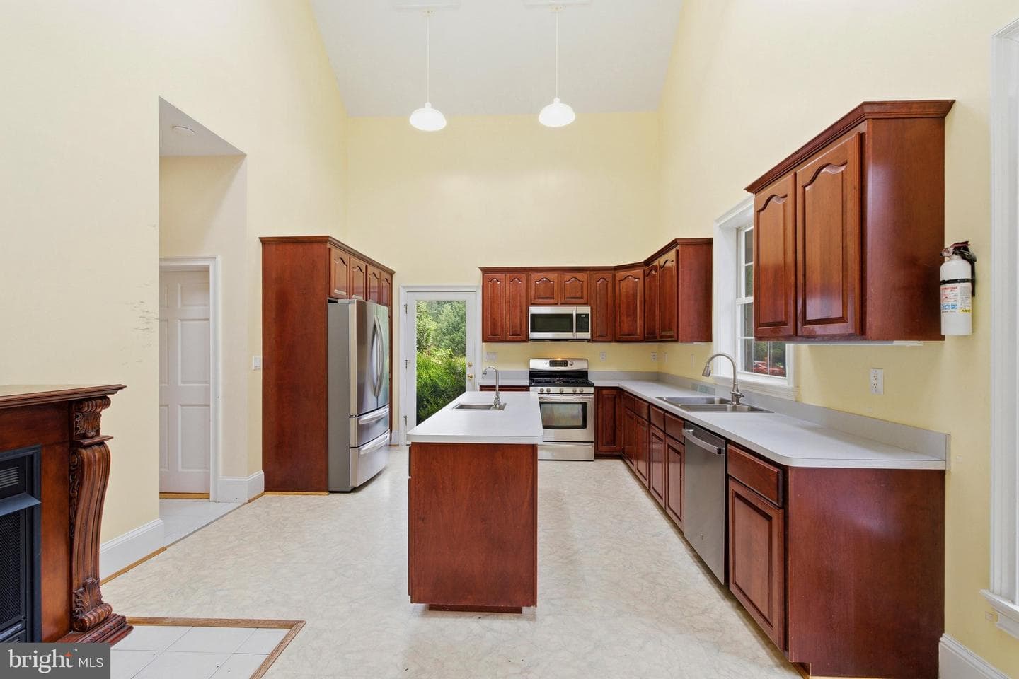 23410 Neck Road photo 4