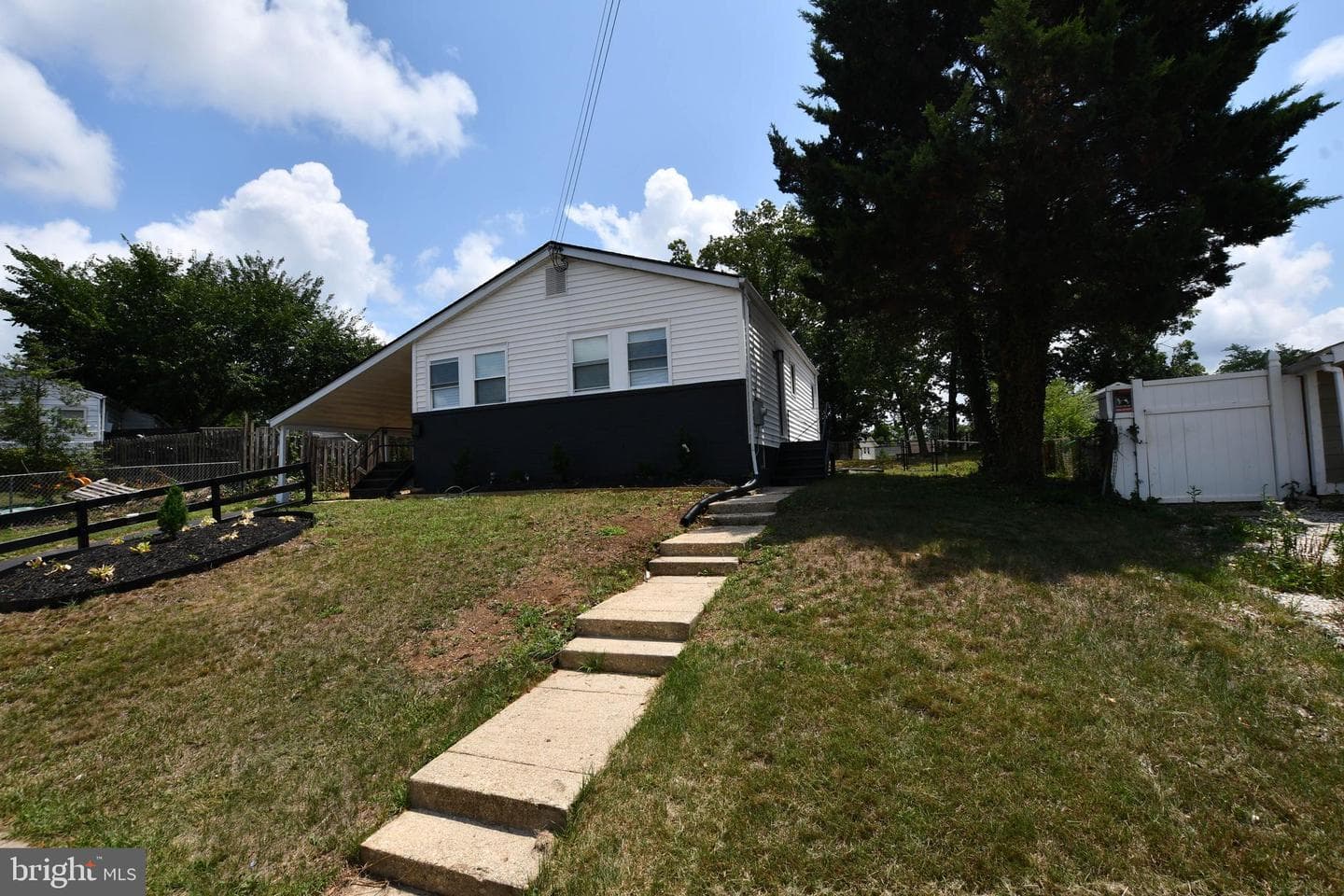 1517 Colony Road photo 4