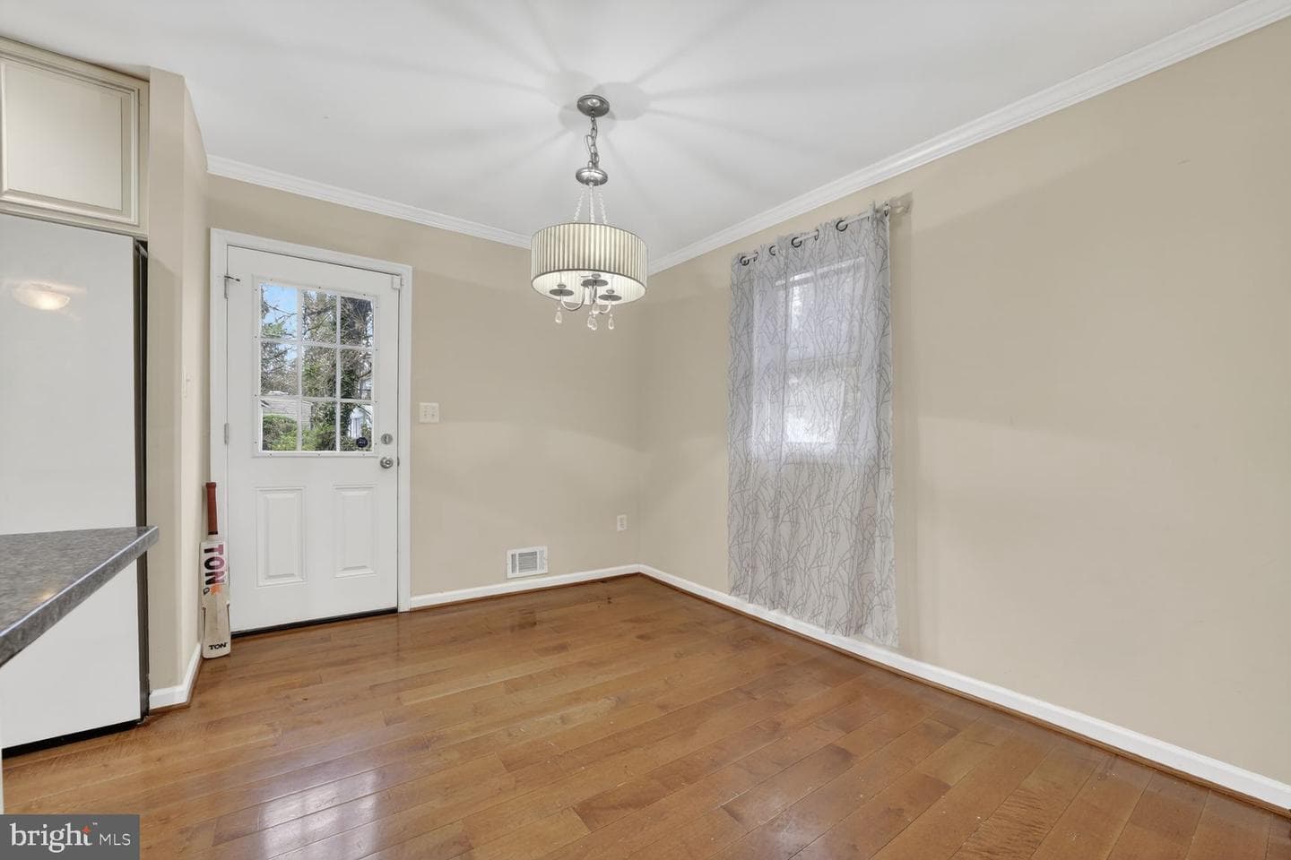 3809 Walnut Lane photo 6