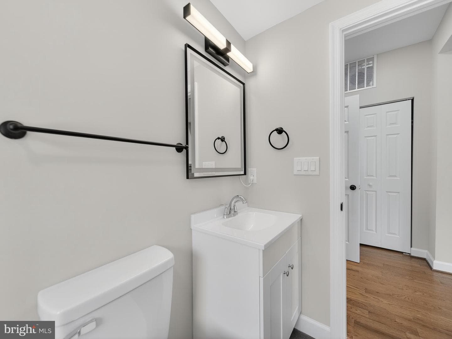 5919 Addison Road photo 17