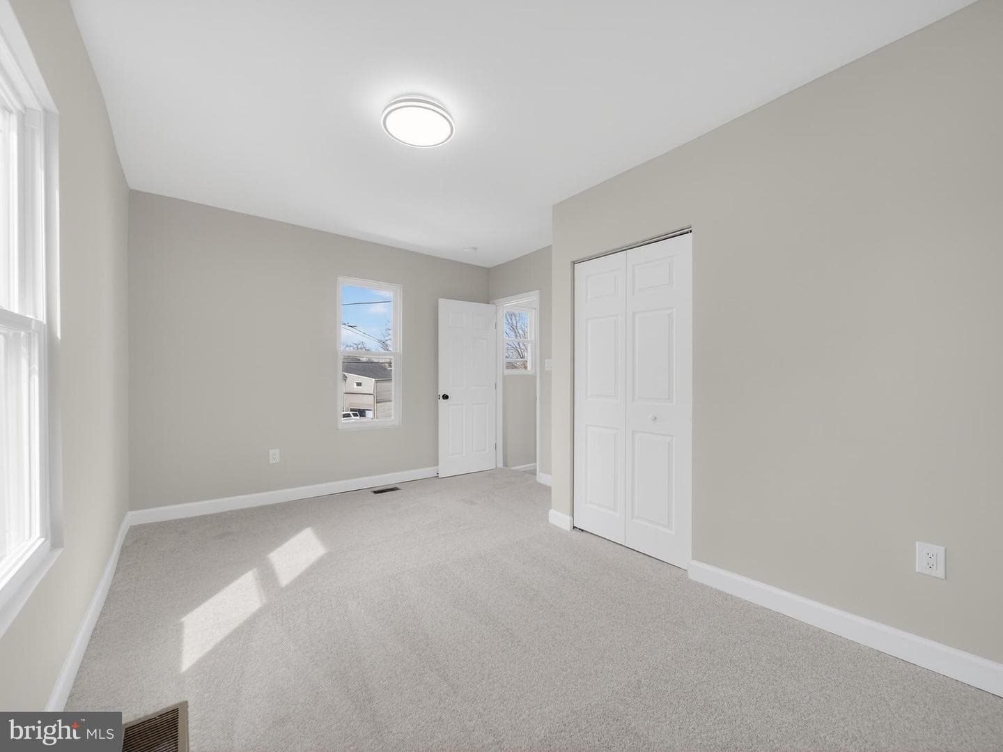5919 Addison Road photo 24