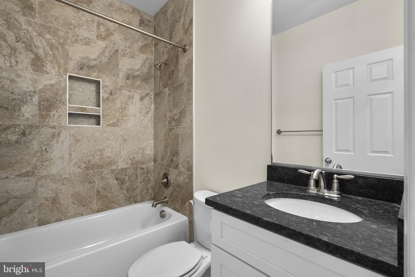 5405 Auth Road photo 17