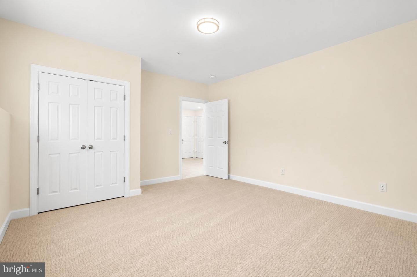 5405 Auth Road photo 38